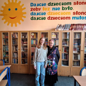Marcela Miszkiewicz z nauczycielką historii - panią Jolantą Gawlik-Kutowską
